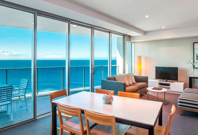 Hilton Surfers Paradise Hotel & Residences