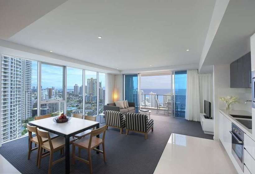 Hilton Surfers Paradise Hotel & Residences