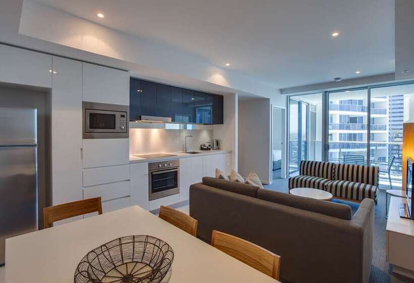 Hilton Surfers Paradise Hotel & Residences