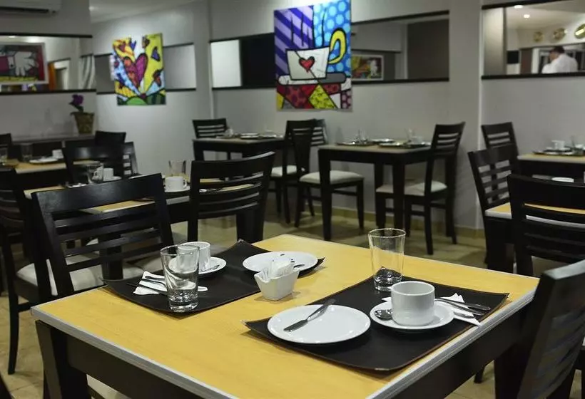 Отель Akwati Suites Iguazú