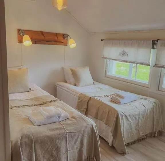 Отель Aurora Estate