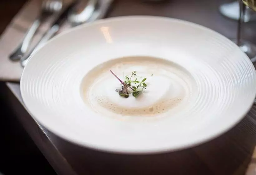 Отель Aurora Estate