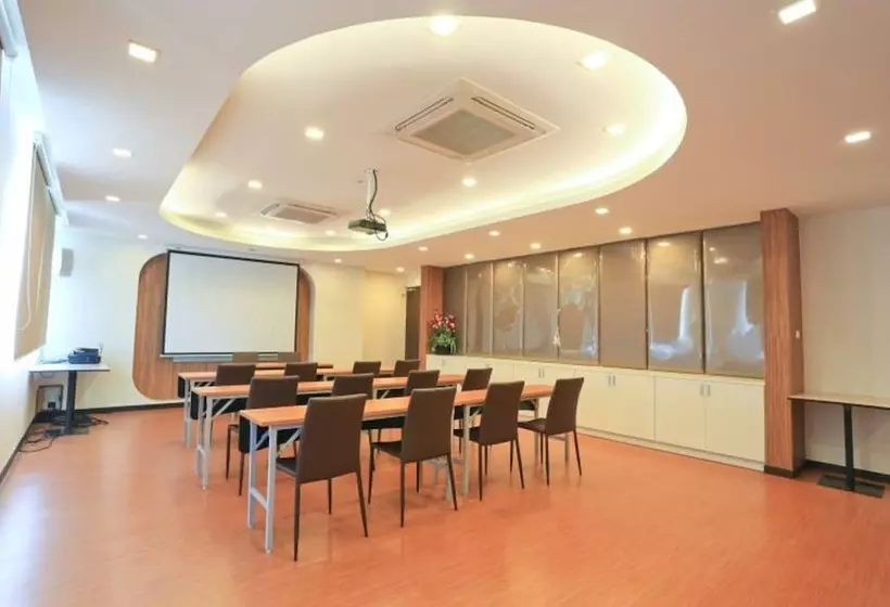 هتل Crystal Suites Suvarnbhumi Airport