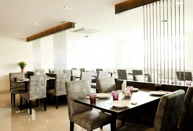 هتل Crystal Suites Suvarnbhumi Airport