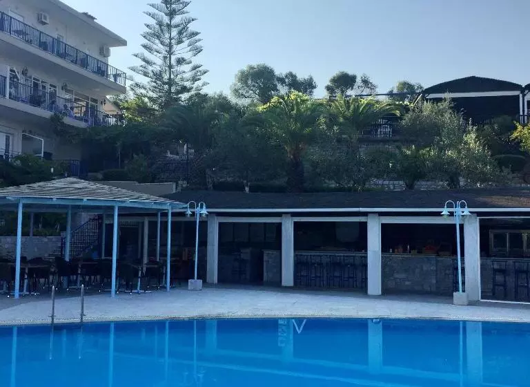 בית מלון כפרי Golden Sun