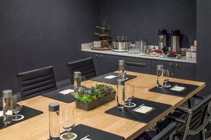 Hotel The Hi Lo, Autograph Collection