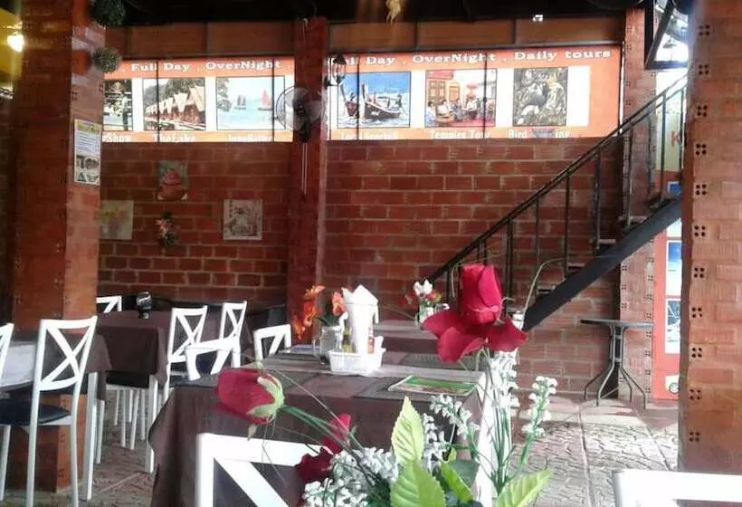 Hotelli Khao Lak Traveller Lodge