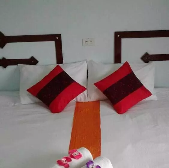 Hotelli Khao Lak Traveller Lodge