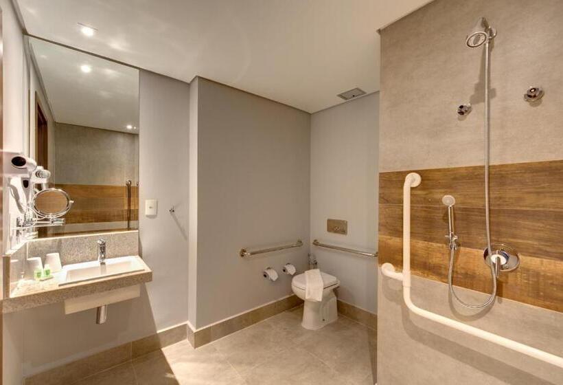 Отель Linx Confins