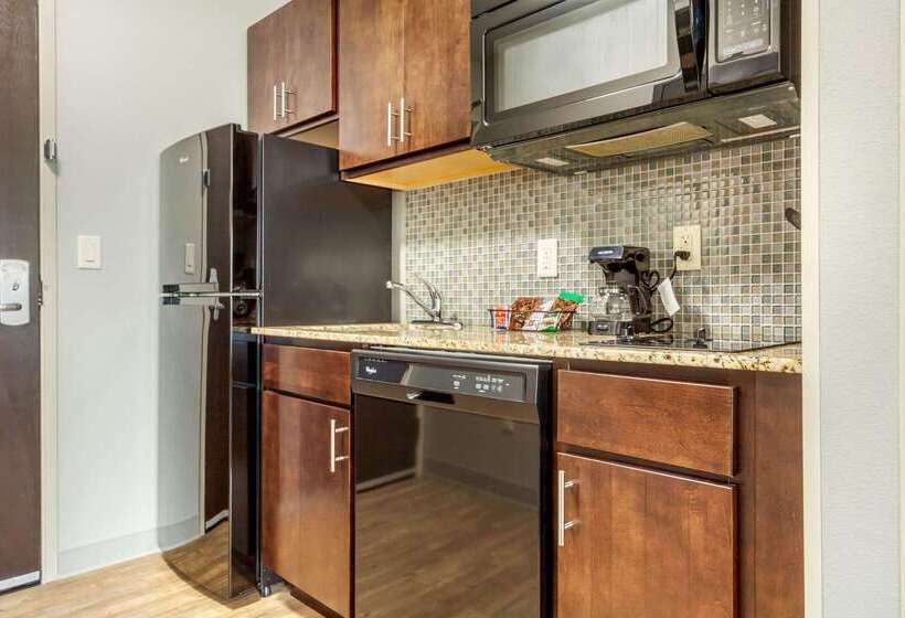 فندق Mainstay Suites Lincoln University Area