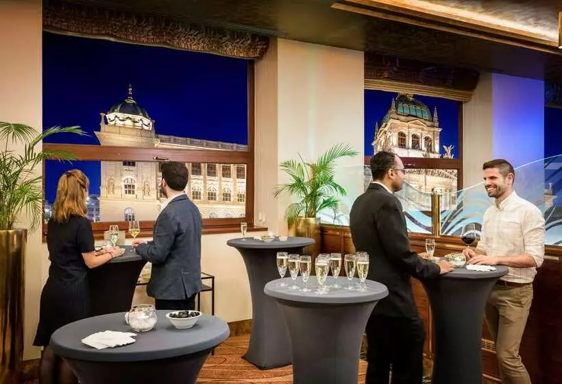 هتل Occidental Praha Wilson