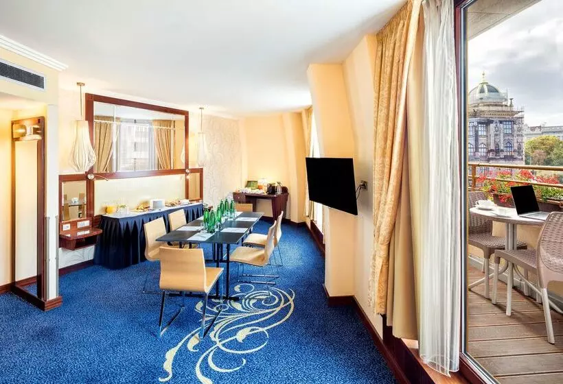 هتل Occidental Praha Wilson