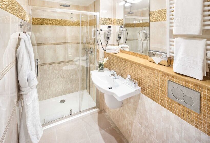 هتل Occidental Praha Wilson