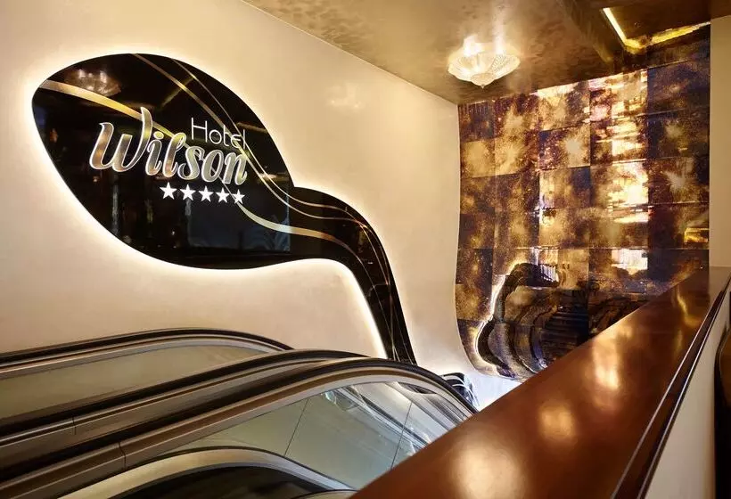 هتل Occidental Praha Wilson