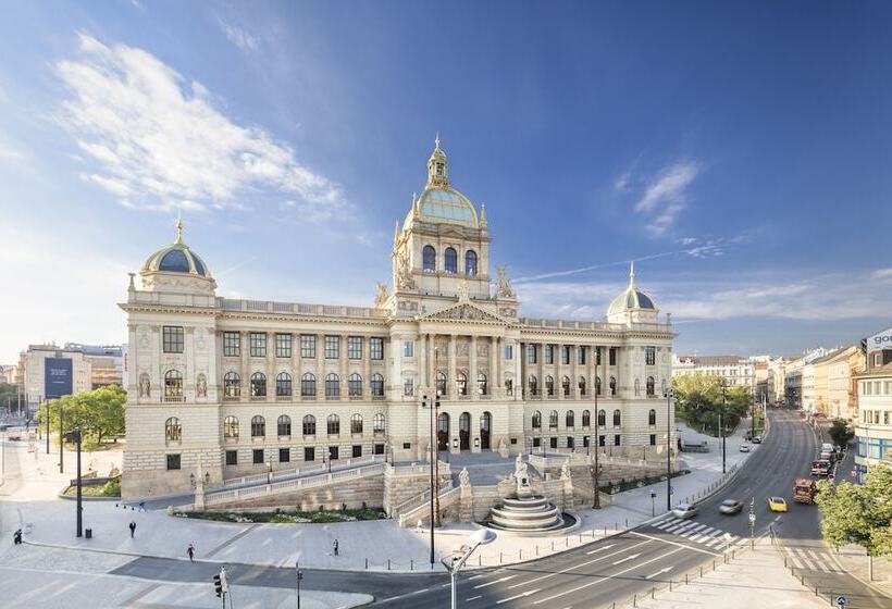 هتل Occidental Praha Wilson