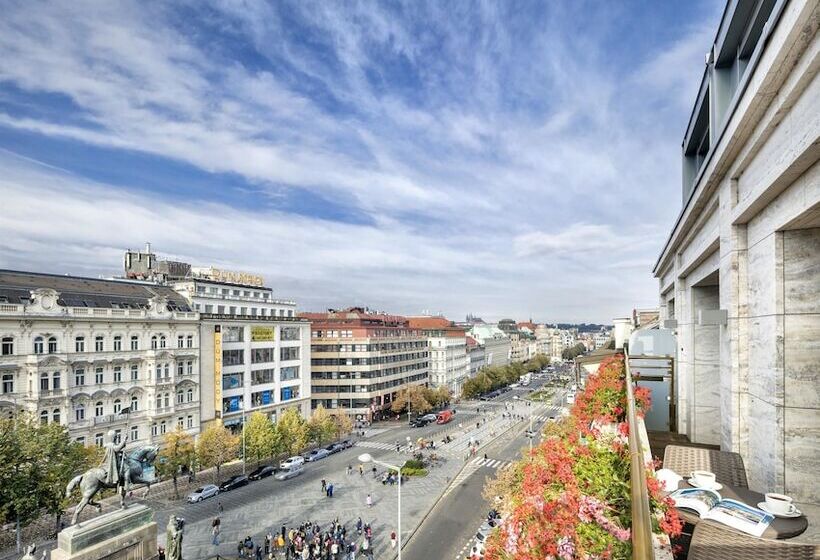 هتل Occidental Praha Wilson