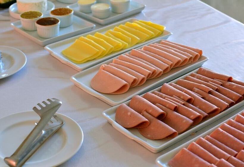 فندق Pinheirinho