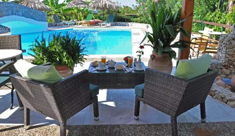 هتل Poledas Apartments