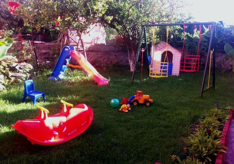 فندق Poledas Apartments