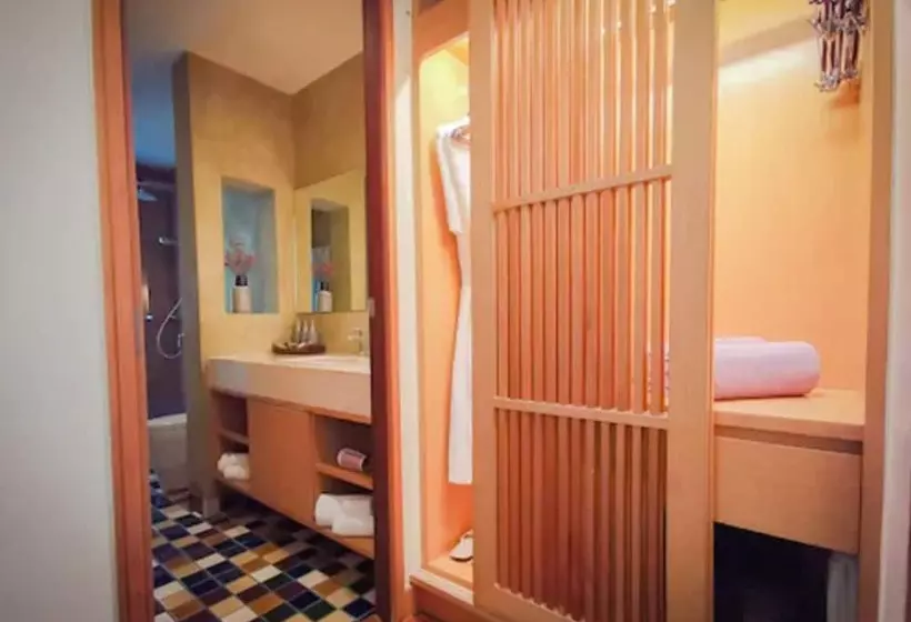 בית מלון כפרי Prana Resort Nandana