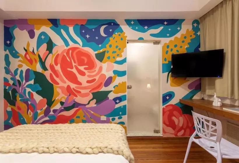 هتل Sacha Mistol Art