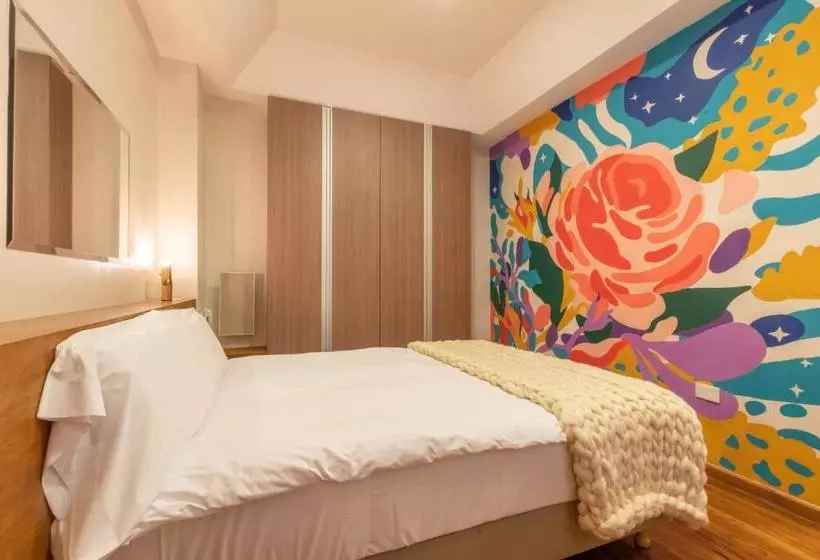 هتل Sacha Mistol Art