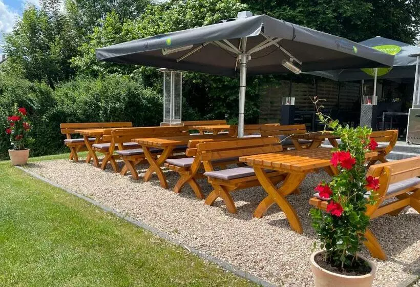 בית מלון כפרי Steuer