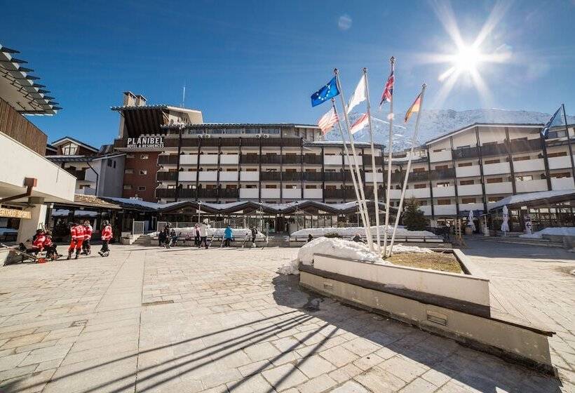 Отель Th La Thuile   Planibel