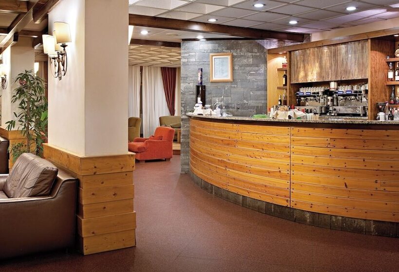 Отель Th La Thuile   Planibel