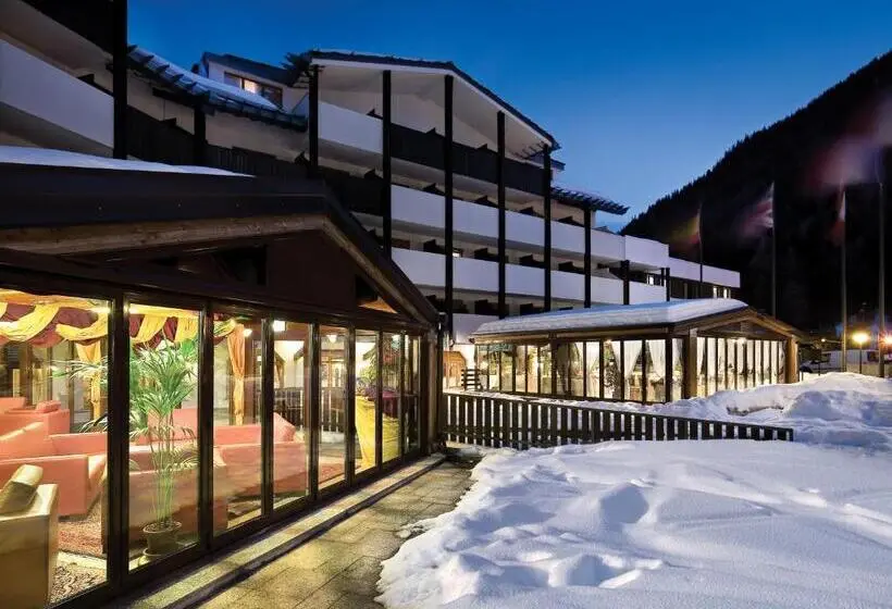 هتل Th La Thuile   Planibel