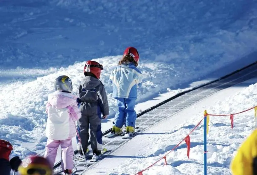 هتل Th La Thuile   Planibel
