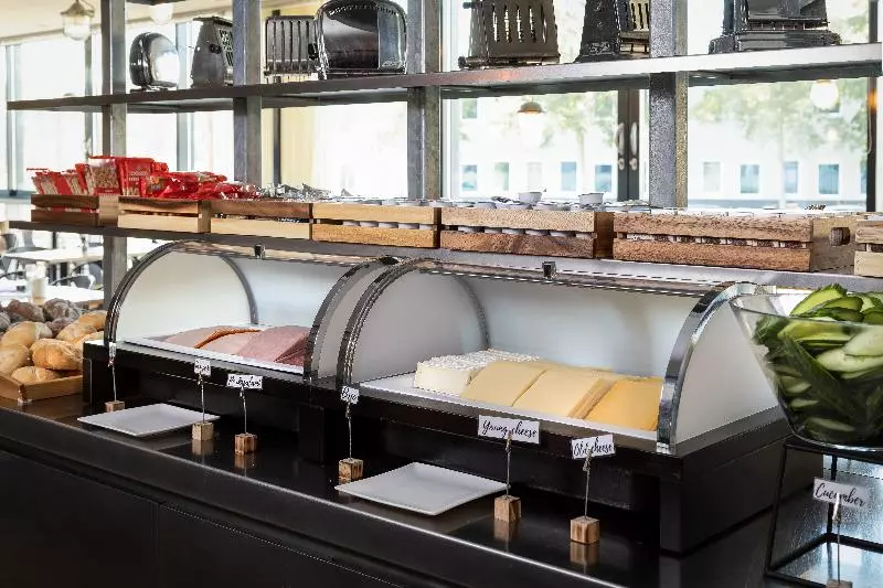 Отель Urban Lodge