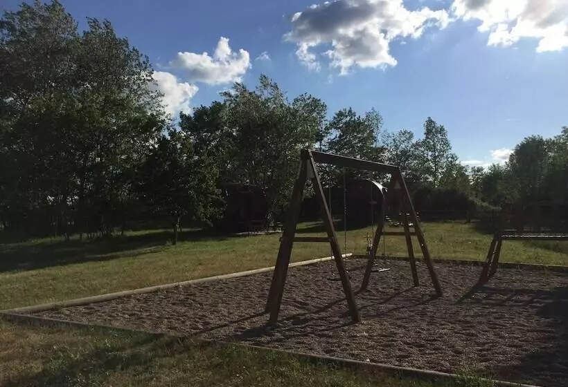 Отель Village Toue Du Domaine Des Demoiselles