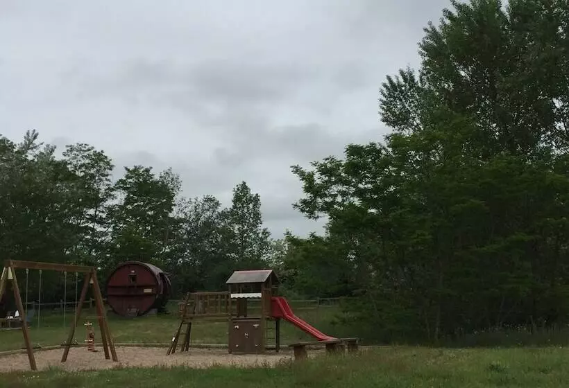 Отель Village Toue Du Domaine Des Demoiselles