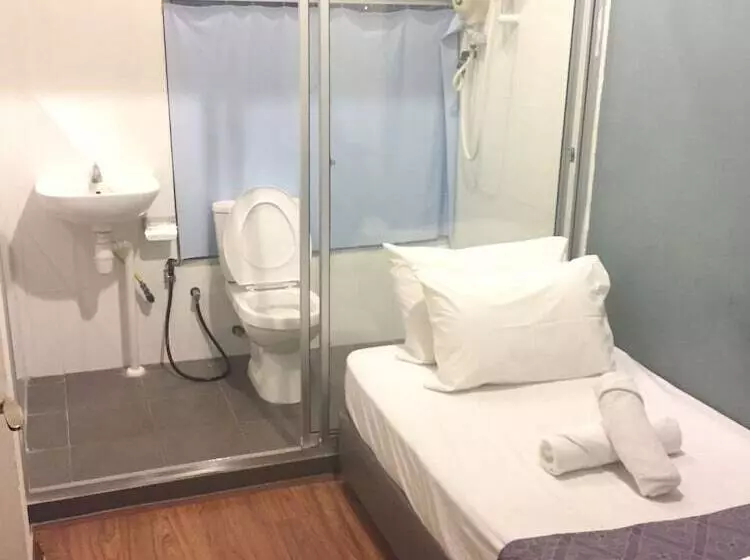 هتل Woodpecker Lodge Kuching