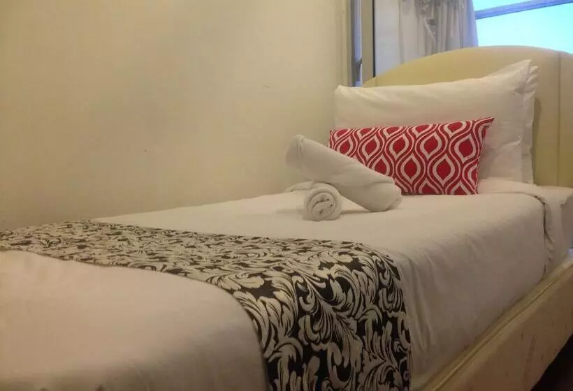 هتل Woodpecker Lodge Kuching