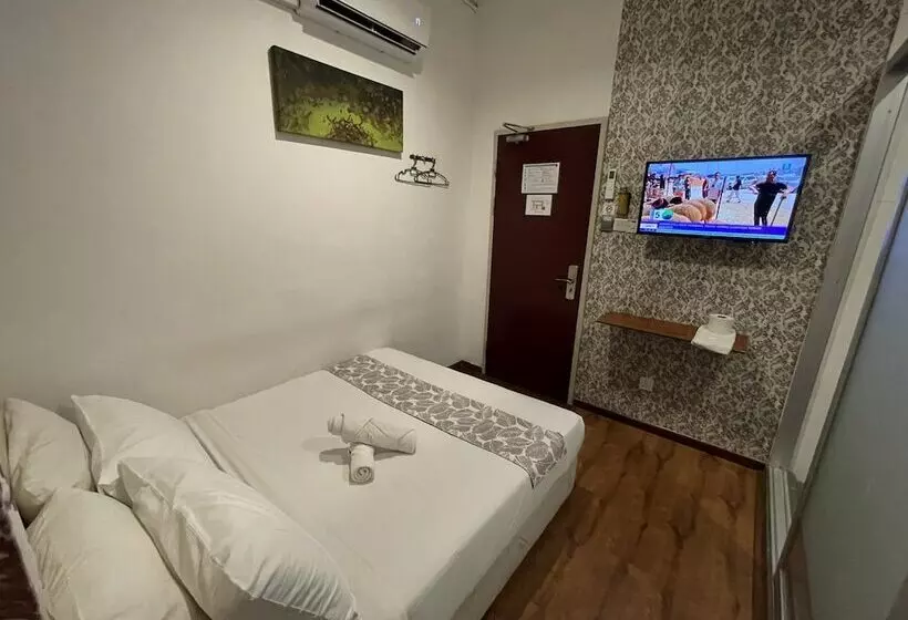 هتل Woodpecker Lodge Kuching