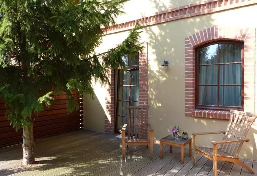 בית מלון כפרי Zamek Topacz