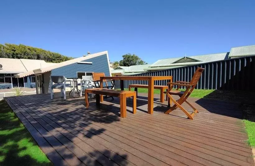 מוטל Abrolhos Reef Lodge