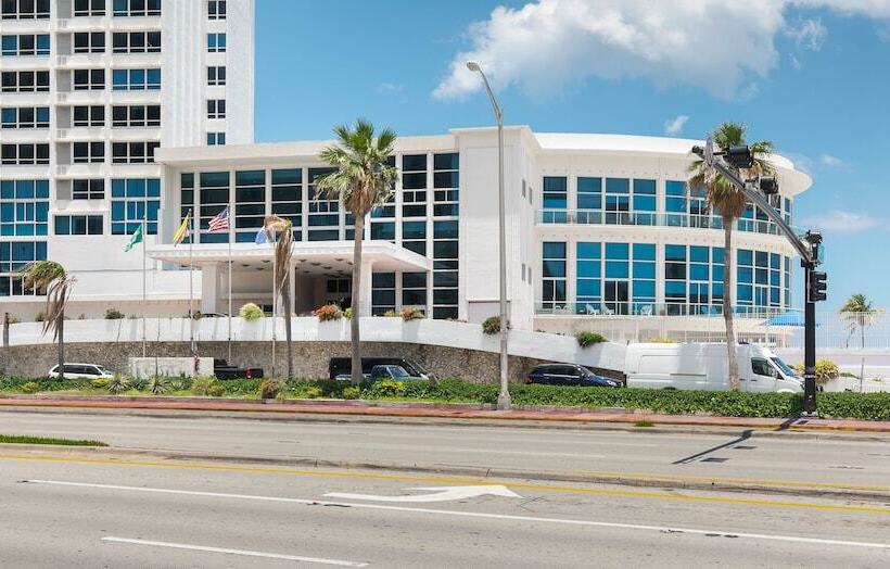 New Point Miami Beach Apartments