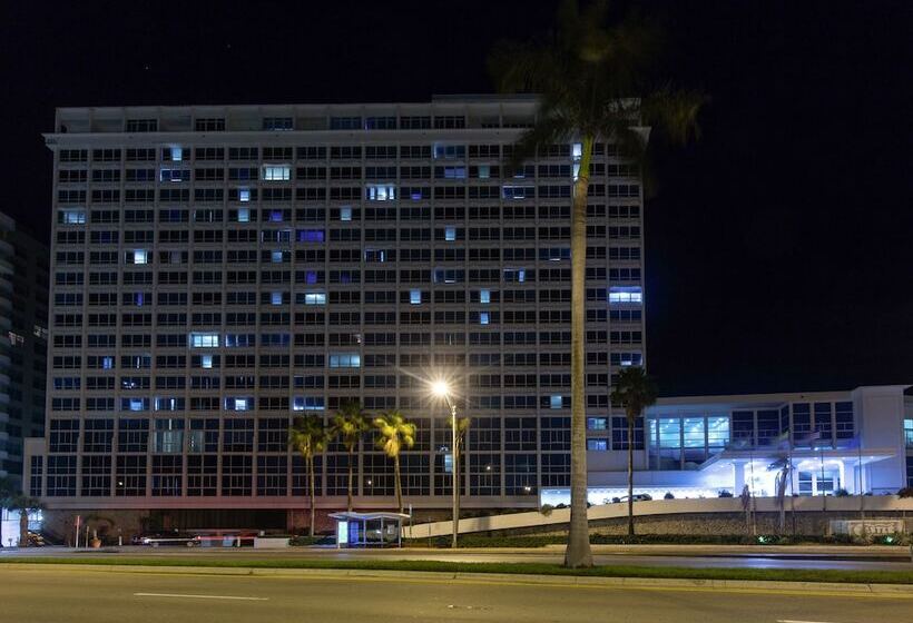 New Point Miami Beach Apartments