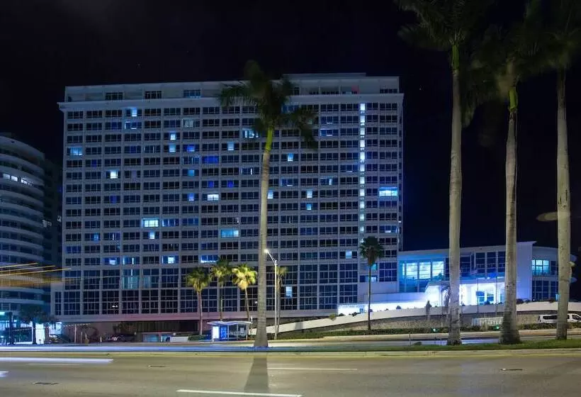 New Point Miami Beach Apartments