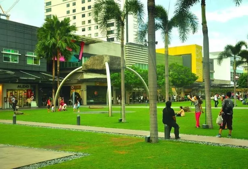 The Fort Budget Hotel Bonifacio Global City Hostel