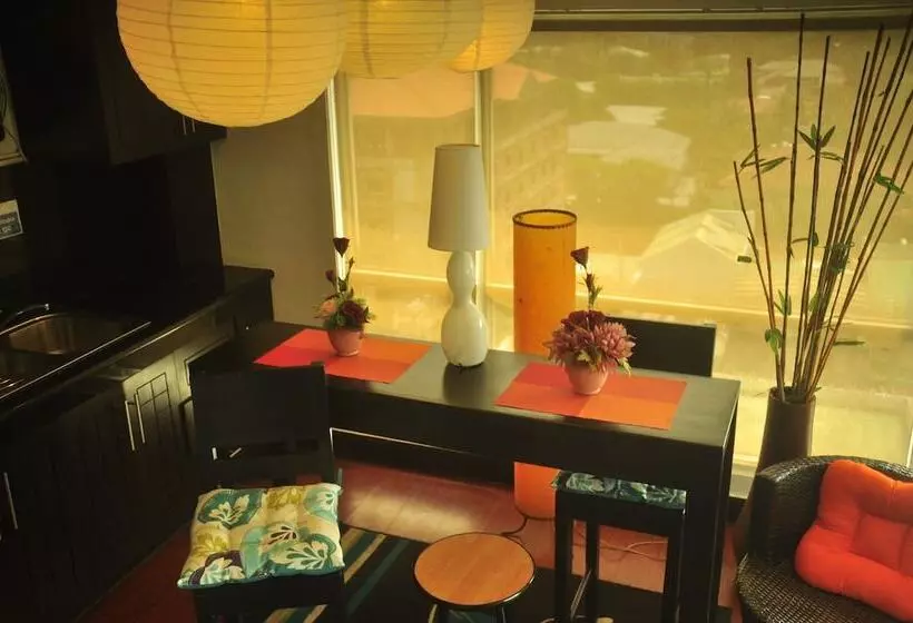 The Fort Budget Hotel Bonifacio Global City Hostel