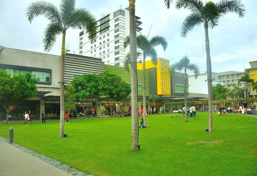 The Fort Budget Hotel Bonifacio Global City Hostel