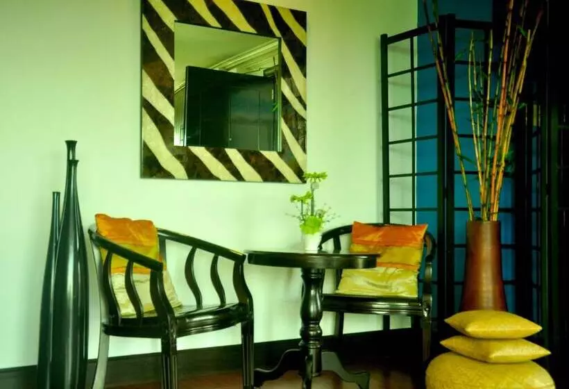 The Fort Budget Hotel Bonifacio Global City Hostel