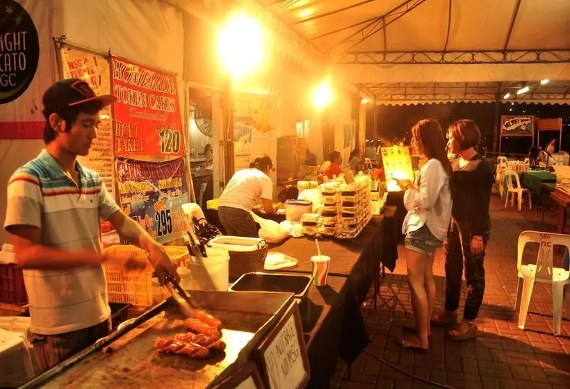 The Fort Budget Hotel Bonifacio Global City Hostel