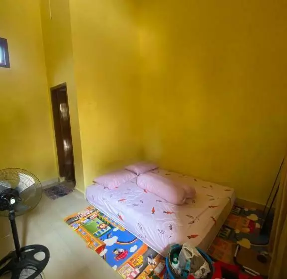 ユースホステル Arkan Kost Jambi