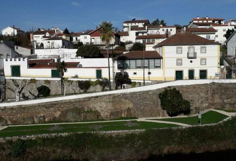 مبيت وإفطار Casa Da Ponte, Coja