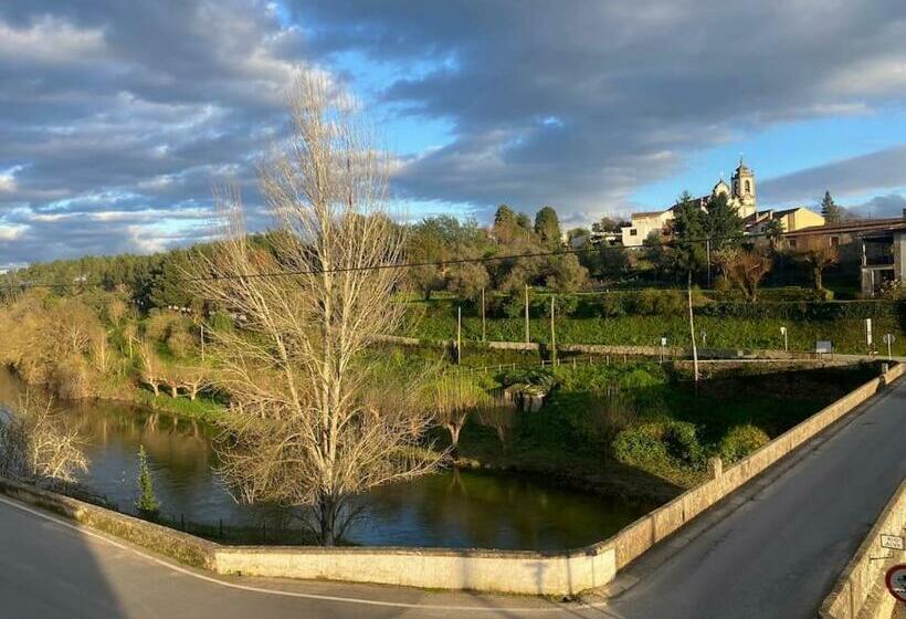 مبيت وإفطار Casa Da Ponte, Coja